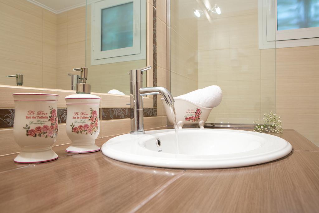 Amalia Apartments Exanthia Phòng bức ảnh